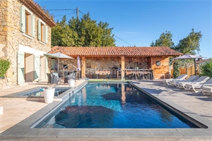 mas à la vente -   83440  MONTAUROUX, surface 284 m2 vente mas - UBI466938707